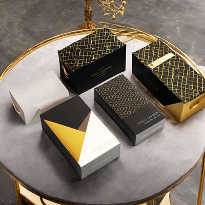 Логотип покрытой бумаги Приемлемая упаковка для ухода за кожей Косметическая коробка для маленьких подарков Душевой гель Шампунь Шоколадный парфюм